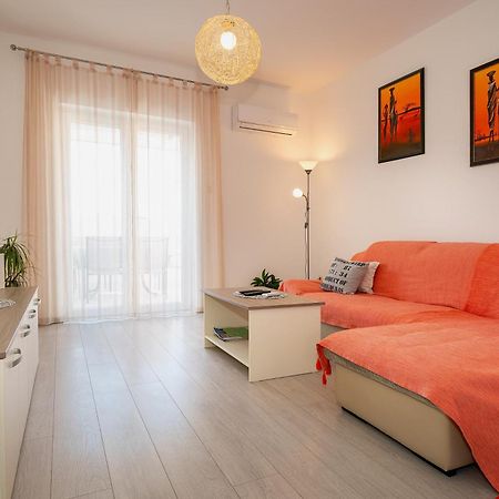 Apartments Kricin 14 Laura Baška Екстериор снимка