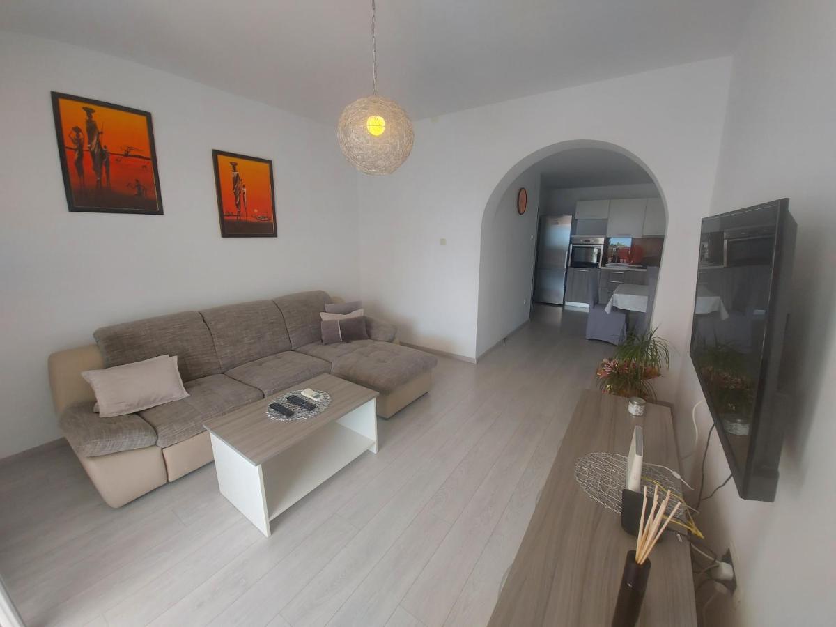 Apartments Kricin 14 Laura Baška Екстериор снимка