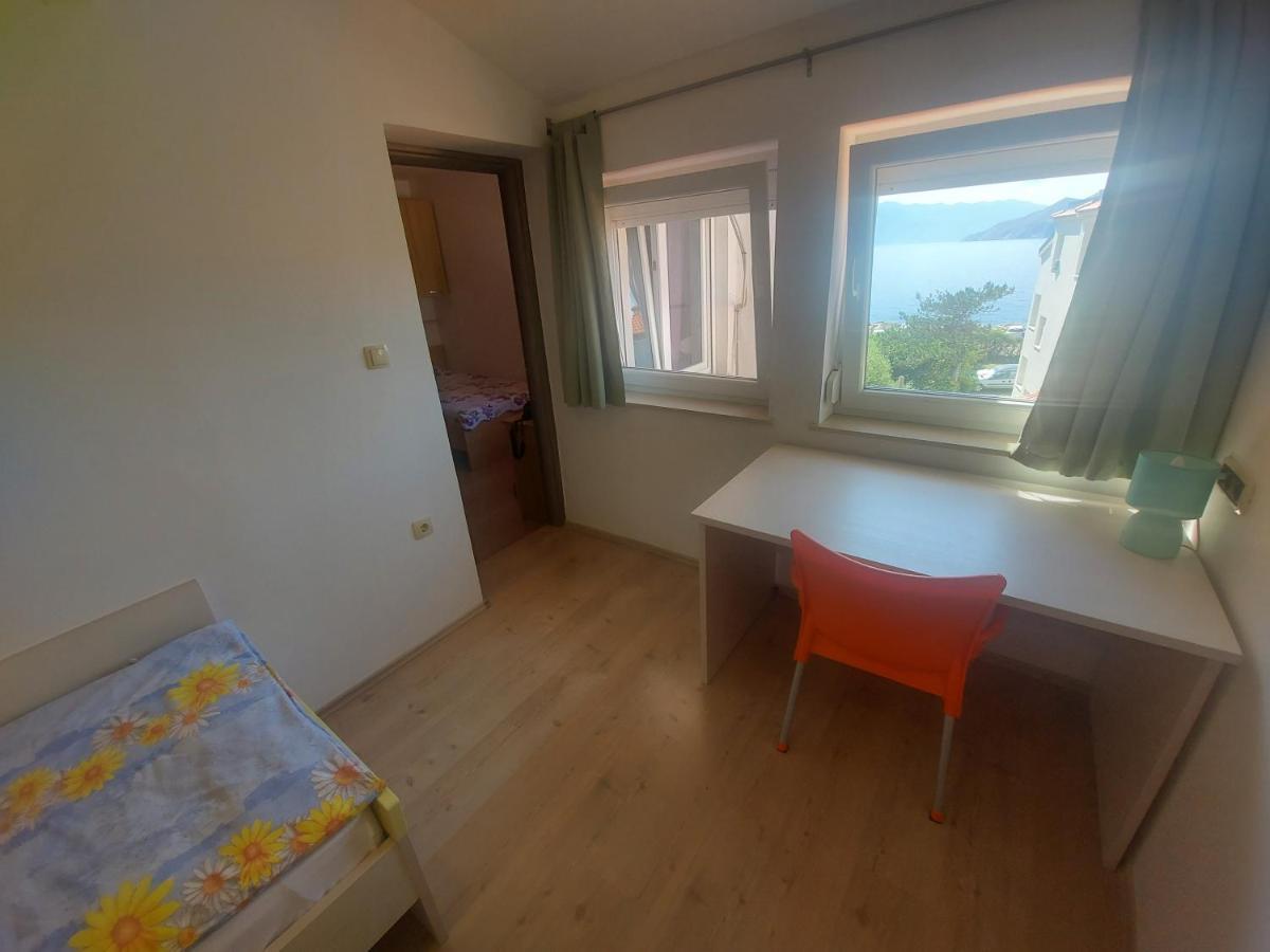 Apartments Kricin 14 Laura Baška Екстериор снимка