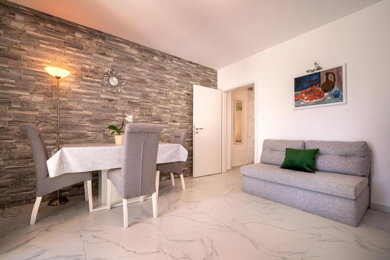 Apartments Kricin 14 Laura Baška Екстериор снимка