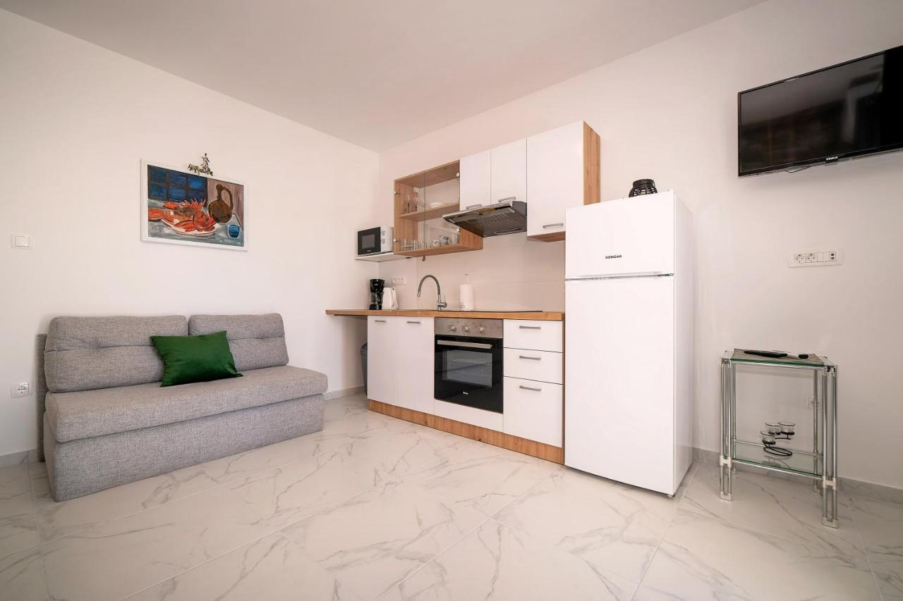 Apartments Kricin 14 Laura Baška Екстериор снимка